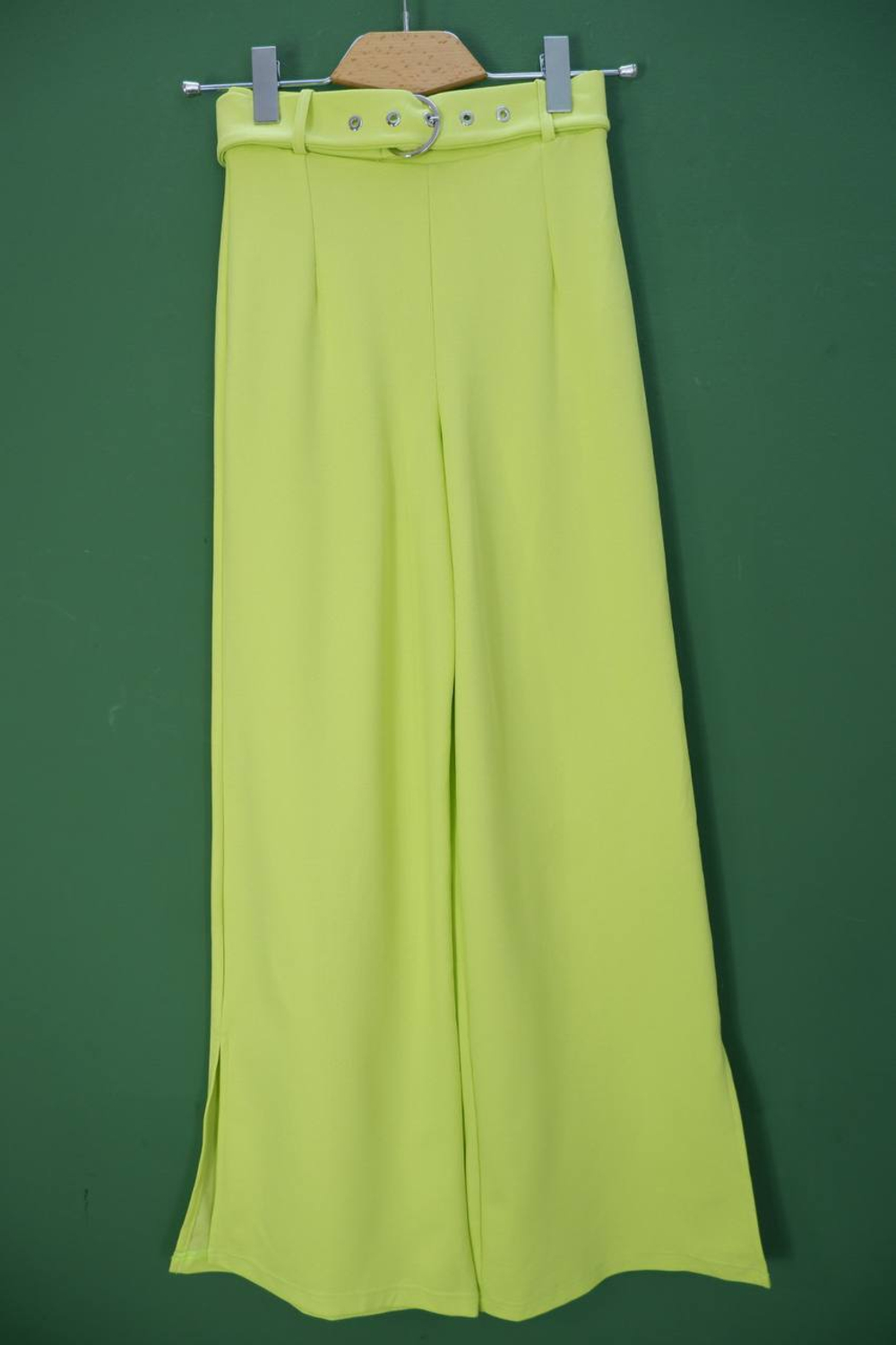 Брюки Bershka для яркого и стильного образа, маркировка S, визуально 44 размер