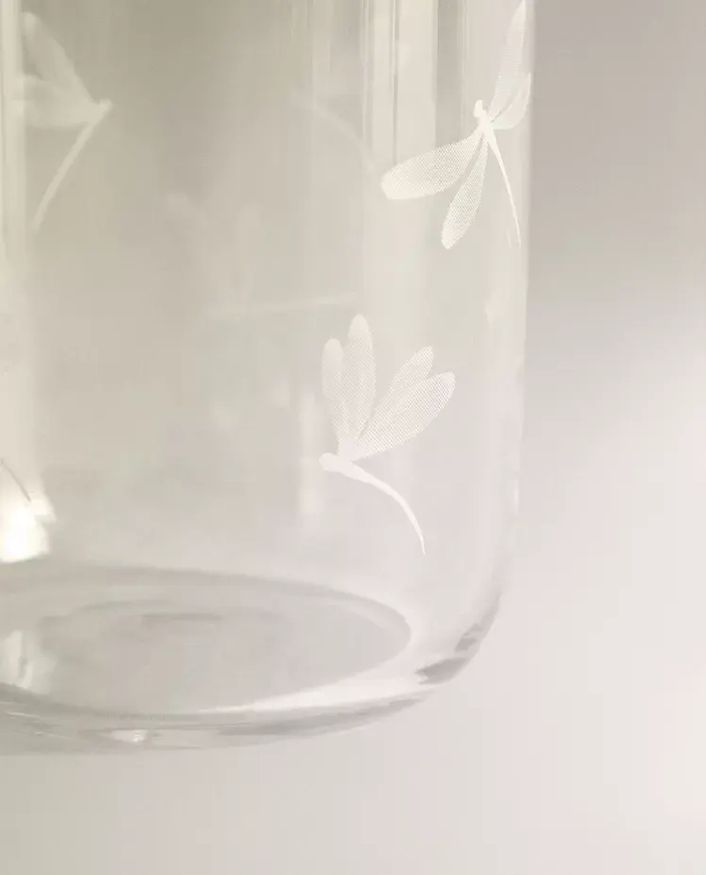 ZARA HOME СТАКАН С РИСУНКОМ «СТРЕКОЗА», БЕЛЫЙ