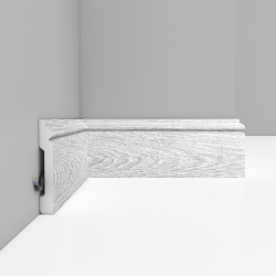 Плинтус напольный Decomaster D005-84 79х13х2400мм