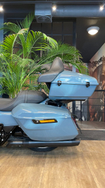 Harley- Davidson Road Glide 117 SHARKSKIN BLUE/Black 2024