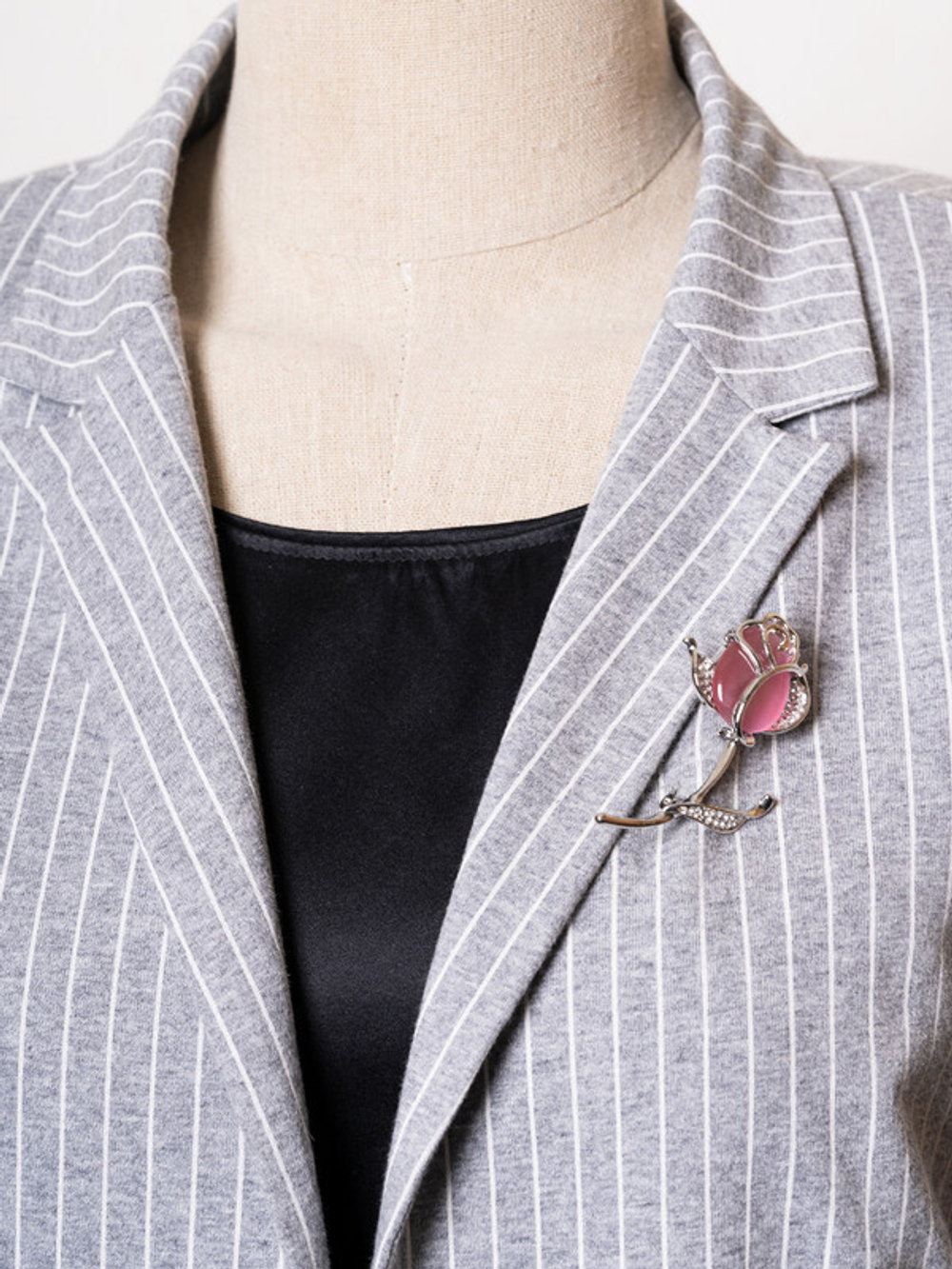 30061370 Брошь Chance