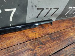 Молдинг стекла переднего левого BMW 5 (G30) 16-нв Б/У Оригинал 51337336957