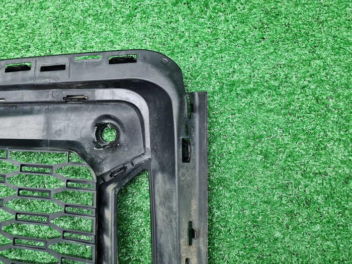 Решетка перед. бампера BMW 7er G11 (19-22) M-paket