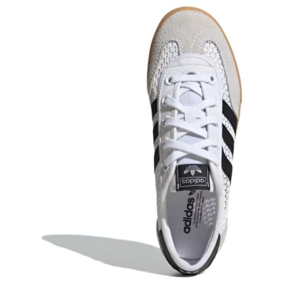 Кроссовки adidas originals Tischtennis - это универсальный вариант обуви белого/полностью черного цвета/Национальной коллекции женской