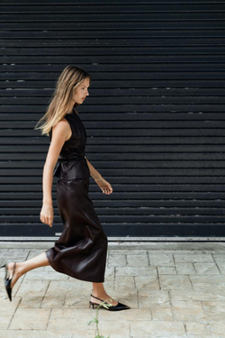 ZARA ТОП ИЗ ИСКУССТВЕННОЙ КОЖИ БЕЗ РУКАВОВ, КОРИЧНЕВЫЙ