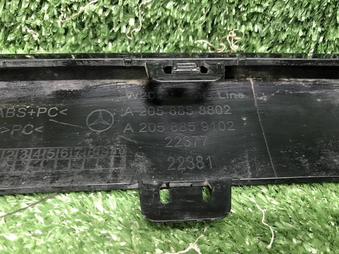 Накладка перед. бампера Mercedes C w205 18-23 AMG