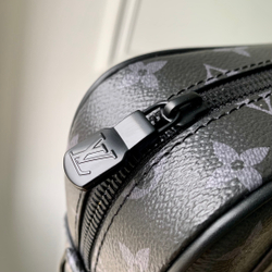 Louis Vuitton Pochette Kasai