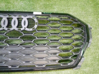 Решетка радиатора Audi Q3 2 (2018-н.в.) S-line