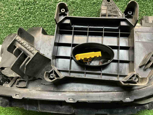 Битая Фара правая Genesis GV80 (2020-2023) LED