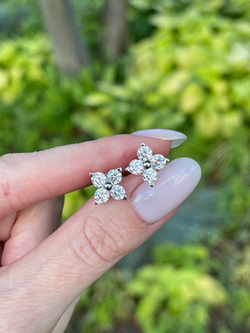 Серьги-гвоздики clover