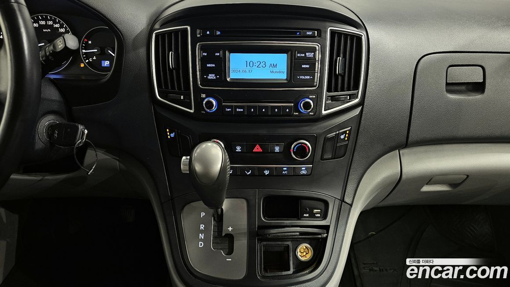 Hyundai The New Grand Starex Van 5-и местный (07.2020)