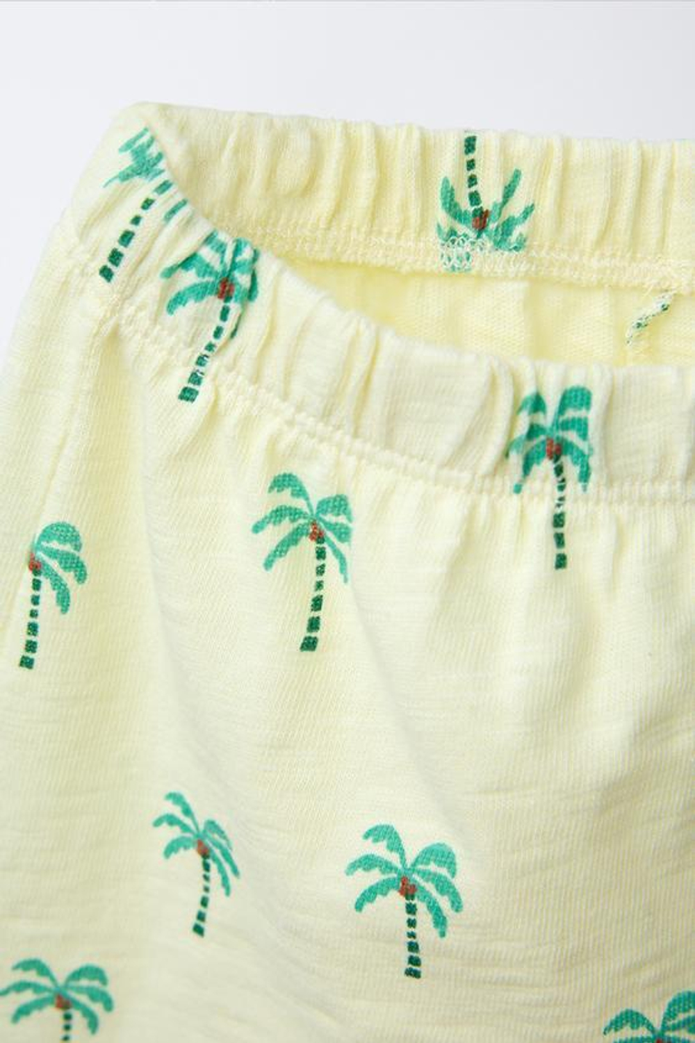ZARA ШОРТЫ С ПРИНТОМ «ПАЛЬМЫ», СВЕТЛО-ЖЕЛТЫЙ
