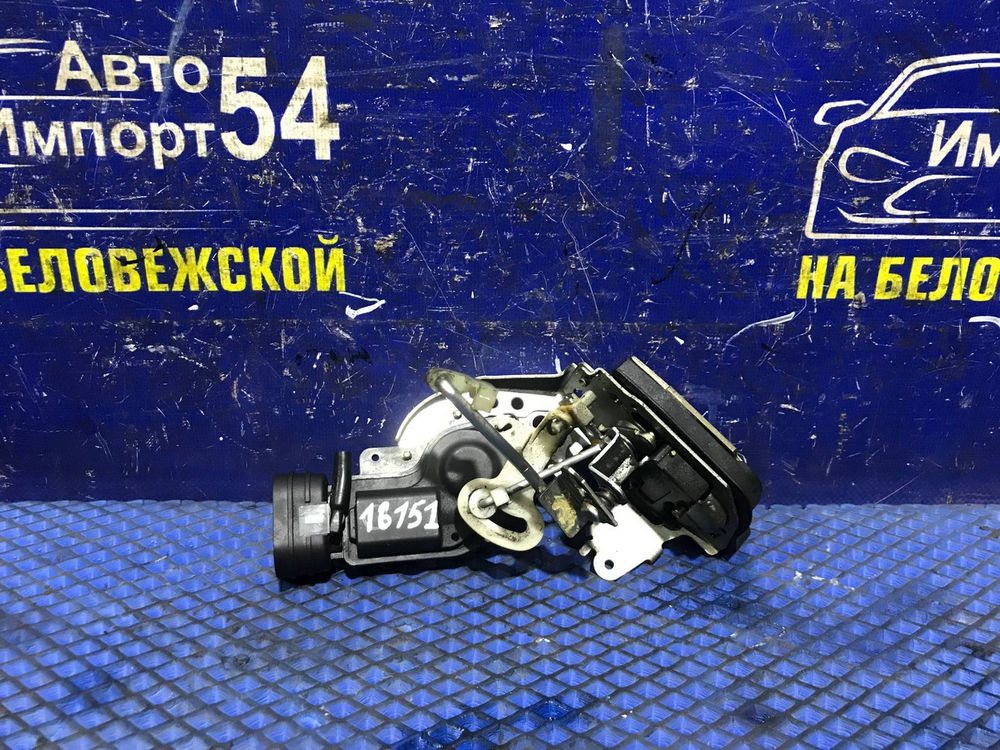 Замок багажника TOYOTA RAUM 1997-2003