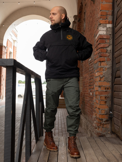 Black insulated windbreaker-anorak