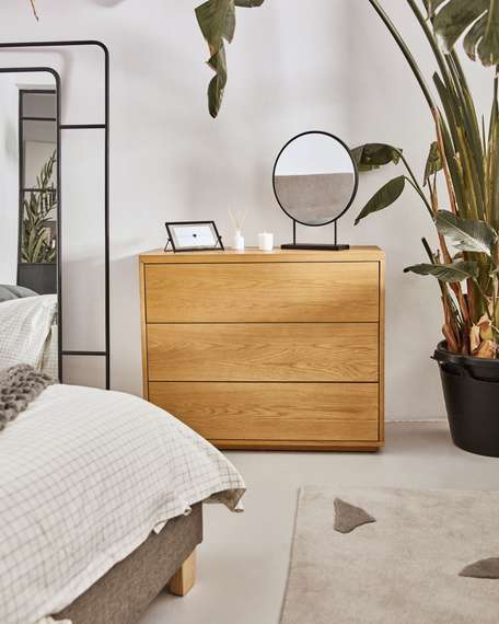 Abilen Прикроватная тумбочка из шпона дуба и белого лака 53,4 x 43,6 см