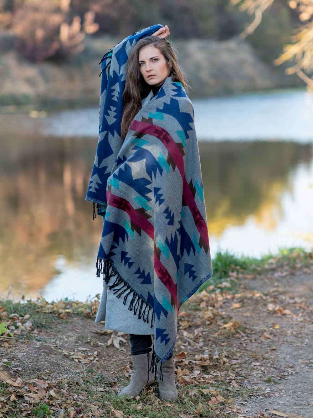 Шарф теплый с орнаментом Навахо