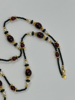 Бусы чёрные с бордовыми вставками Monet