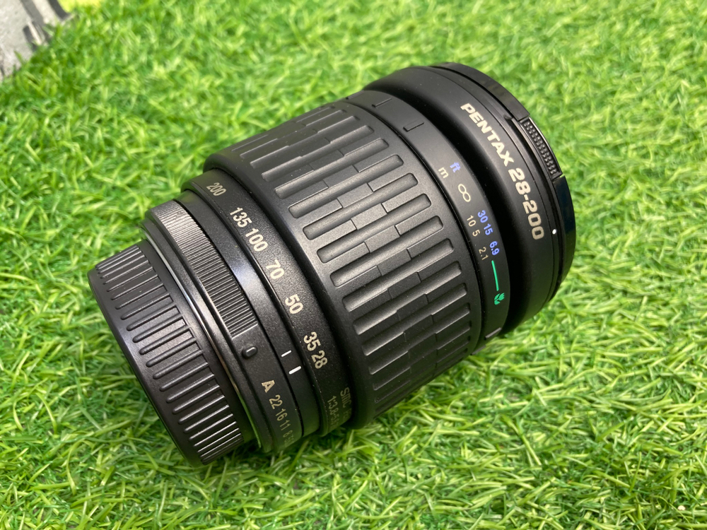 Pentax-FA SMC 28-200mm 3.8-5.6