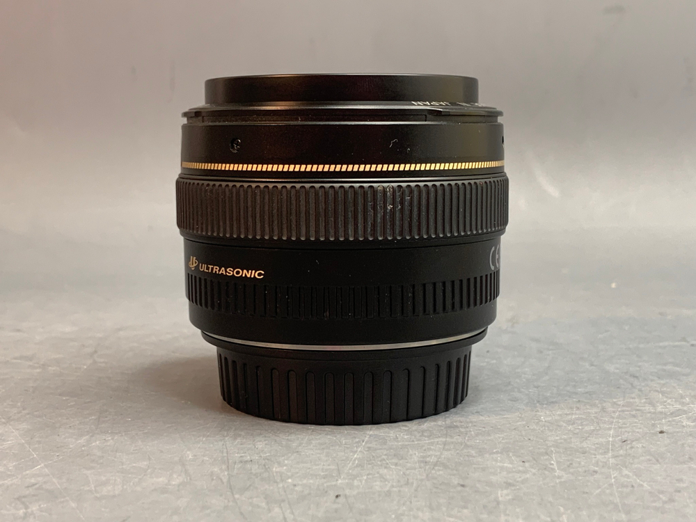 Canon Lens EF 50mm 1:1.4 с дефектом