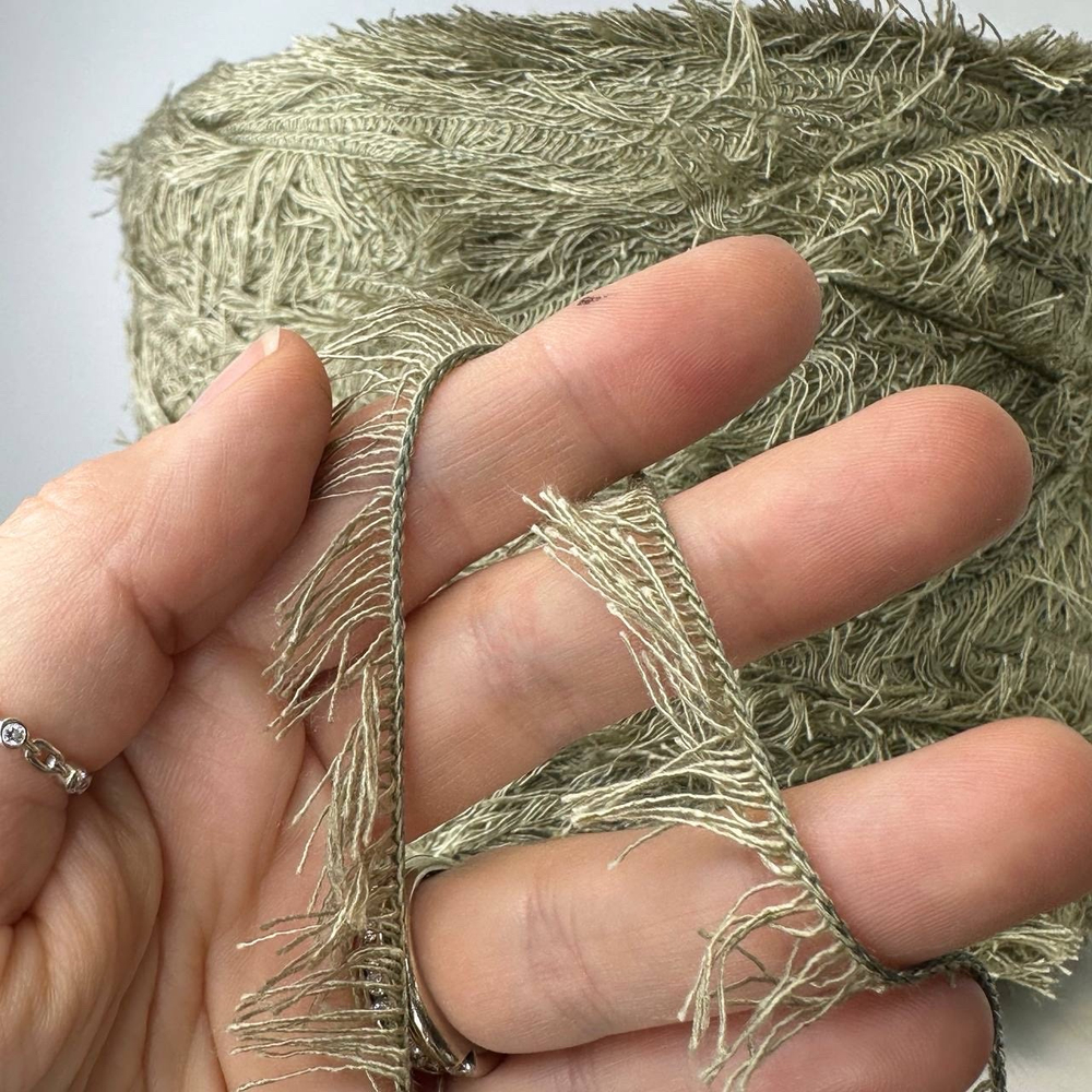 OBLIS - E.Miroglio; 70% вискоза, 30% п/а; «лебяжий пух» травка; 300м/100гр; цвет: шалфей; S501