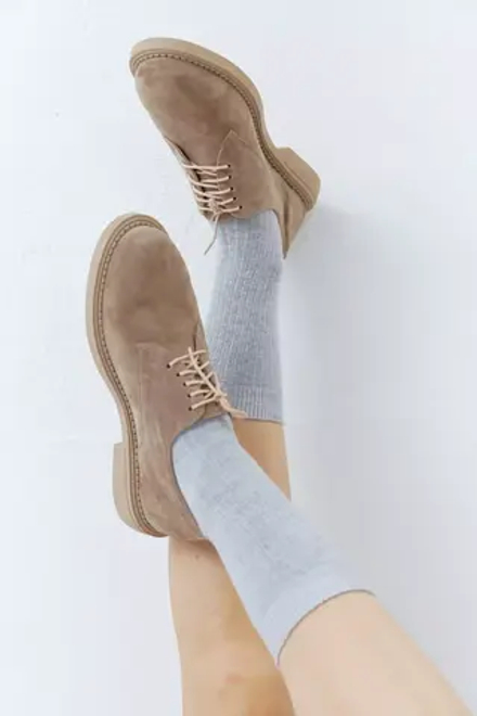 Дерби из бежевой замши