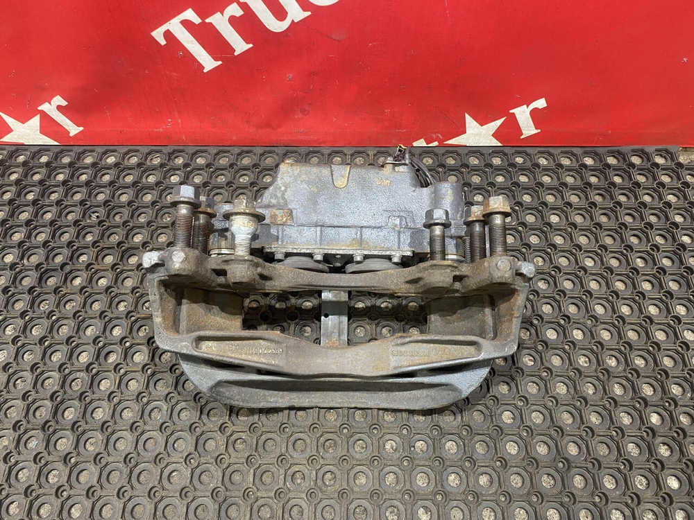 Суппорт тормозной правый 2020г