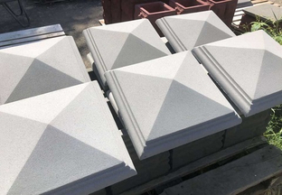 Навершия на столбы: форма, материал, порядок самостоятельного монтажа