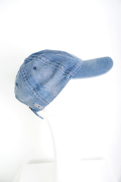 Кепка джинсовая