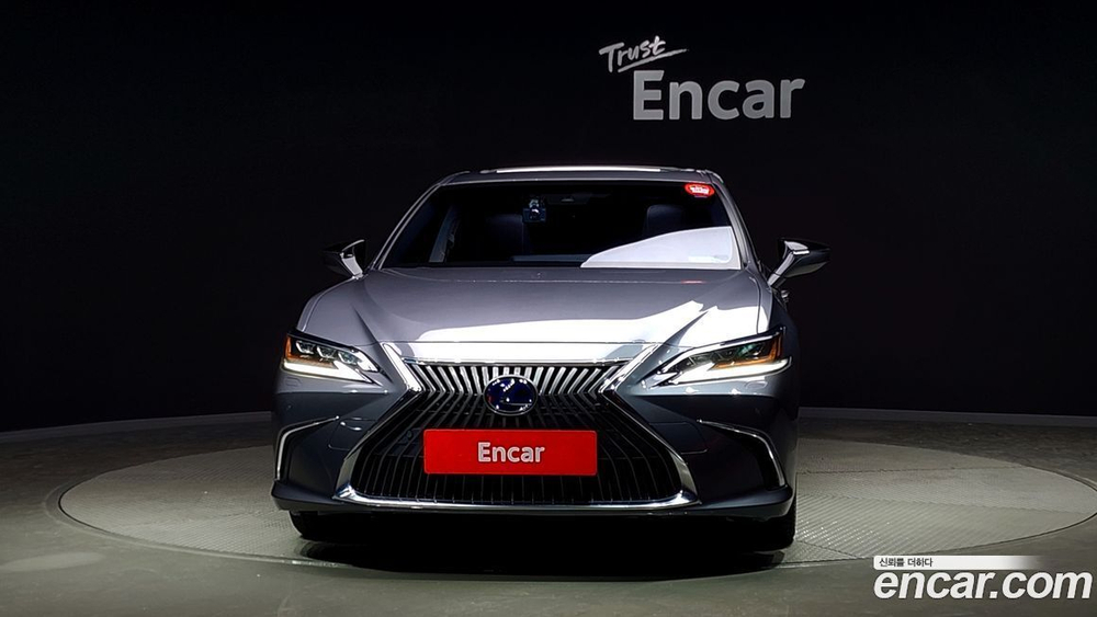 Lexus ES300h 7 Generation Executive (05.2020)