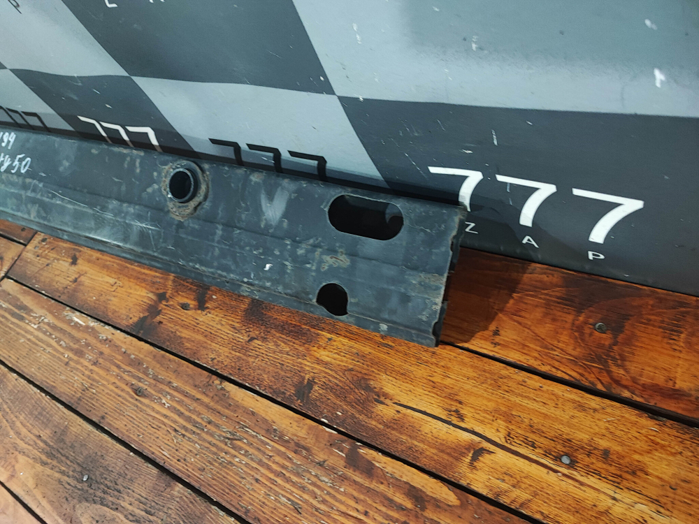 Усилитель переднего бампера Toyota Camry (XV50) 11-18 Б/У Оригинал 5202133181