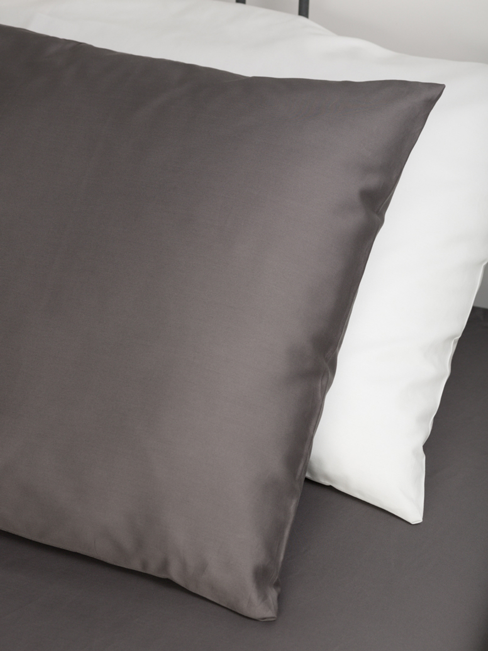 Постельные наволочки 50 на 70 серые сатин