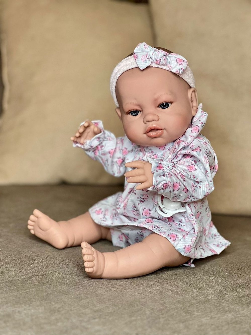 Кукла Berbesa виниловая 42см Recien Nacido с пледом (5122K)