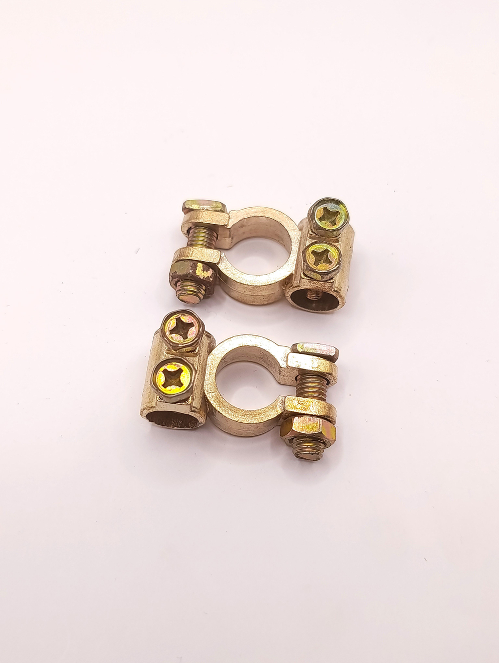 Клеммы аккумуляторные. Клеммы АКБ 2шт. (+) (-). Клемы АКБ крепление болт с гайкой