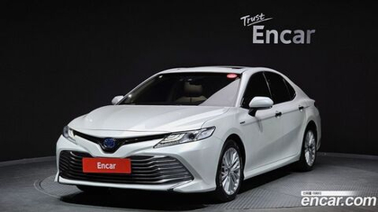 Toyota Camry (XV70) 2.5 XLE Hybrid (02.2021)