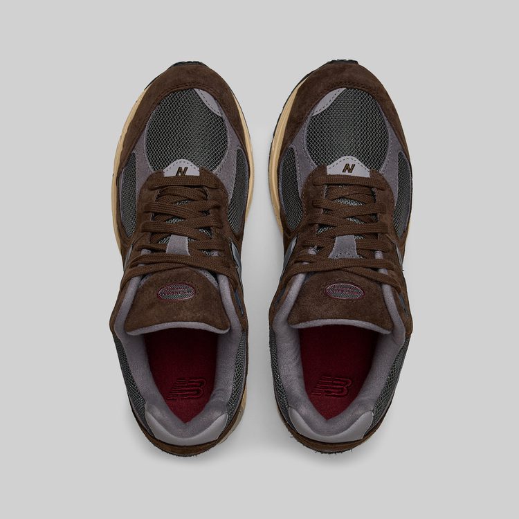 Кроссовки New Balance 2002R 