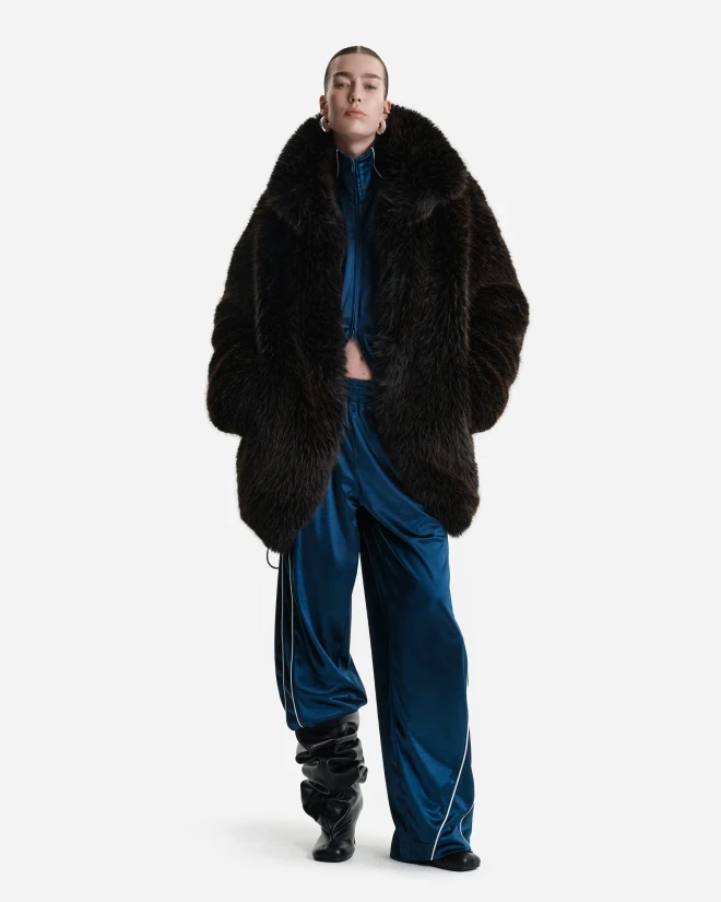 Шуба из экомеха темно-коричневая