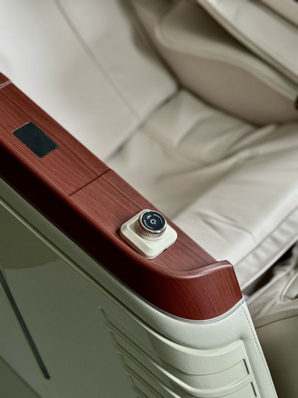 Массажное кресло Okinoya Kumo