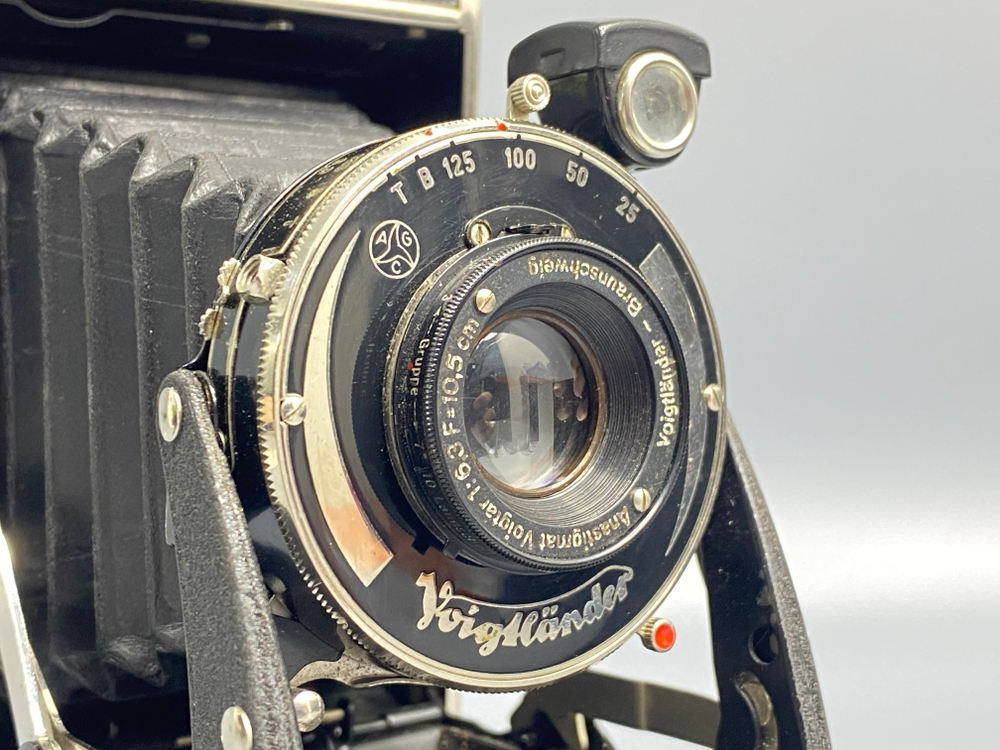 Voigtlander Bessa + Anastigmat Voigtar 6.3/10.5cm