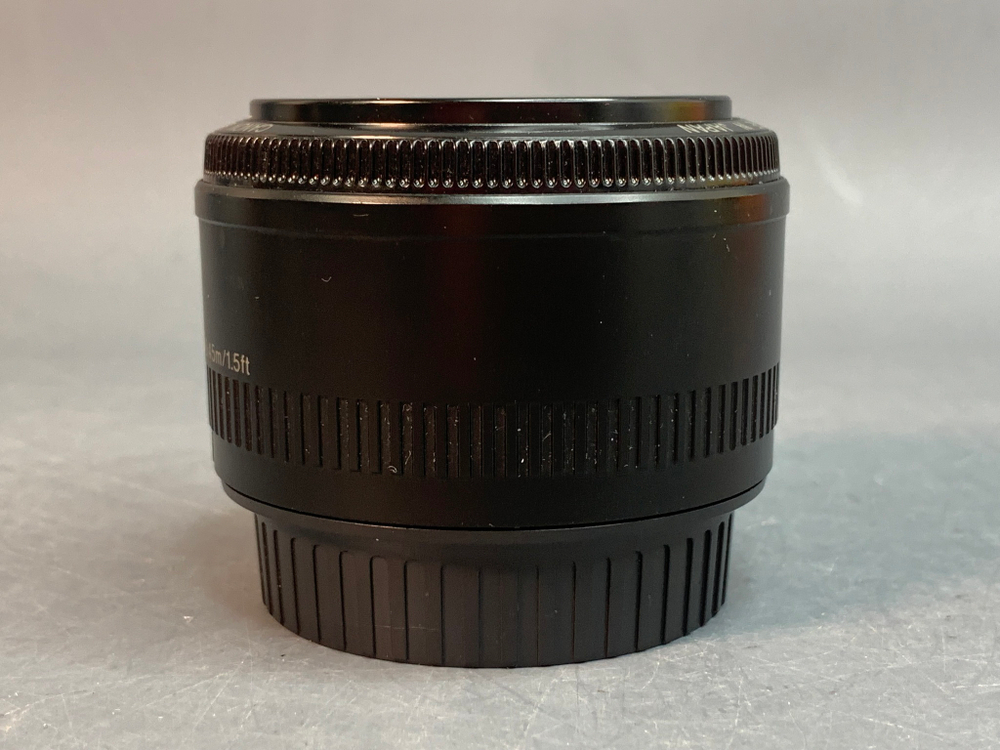 Canon EF 50mm f/1.8 II