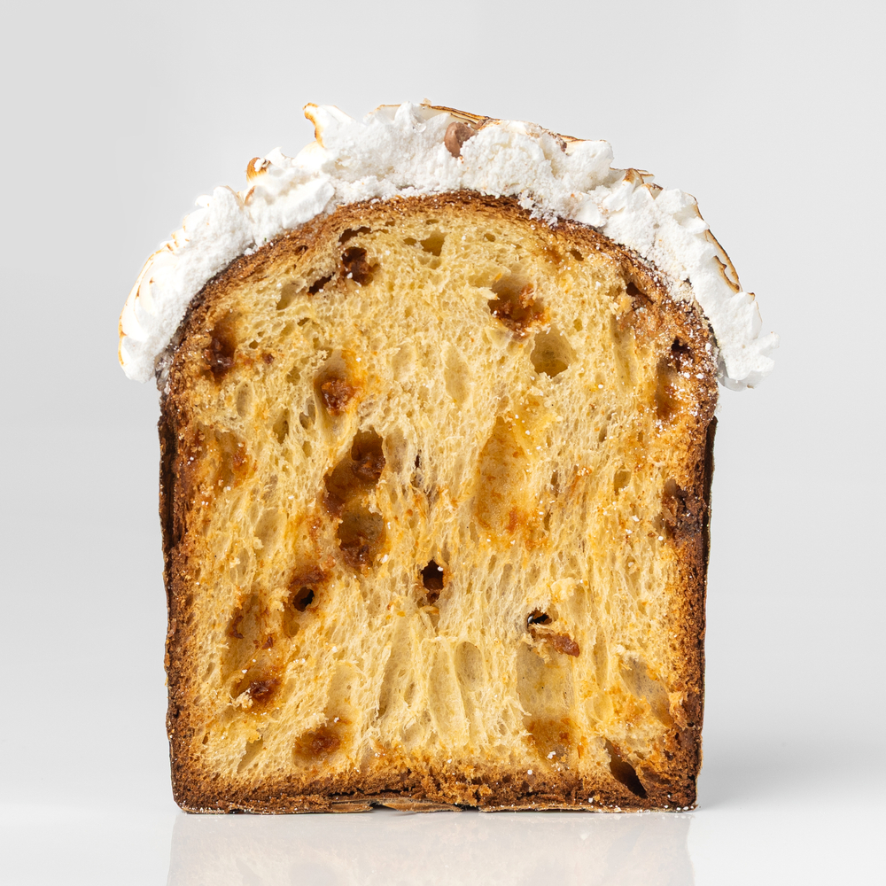 Итальянский кулич с карамельными кубиками