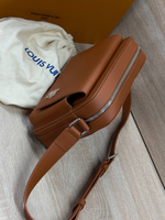 Сумка-мессенджер Louis Vuitton