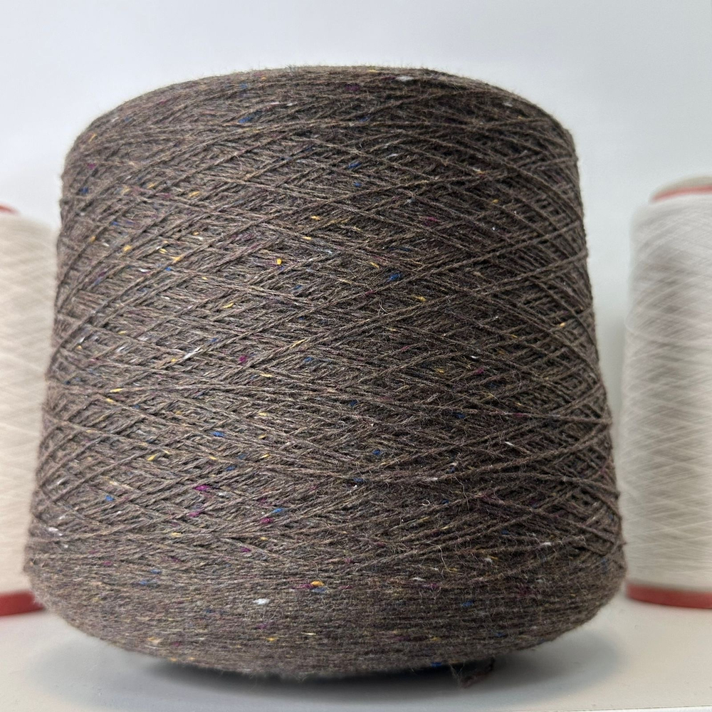 ISLEY - New Mill; 70% меринос, 30% п/а; 750м/100гр; col. 126242, цвет: темно-коричневый с цветными вкраплениями