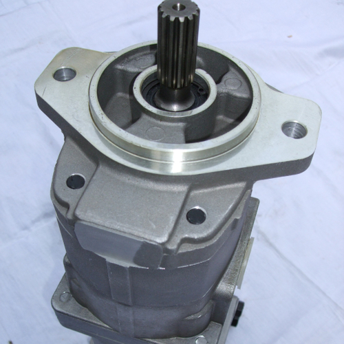 Насос komatsu D70LE-12