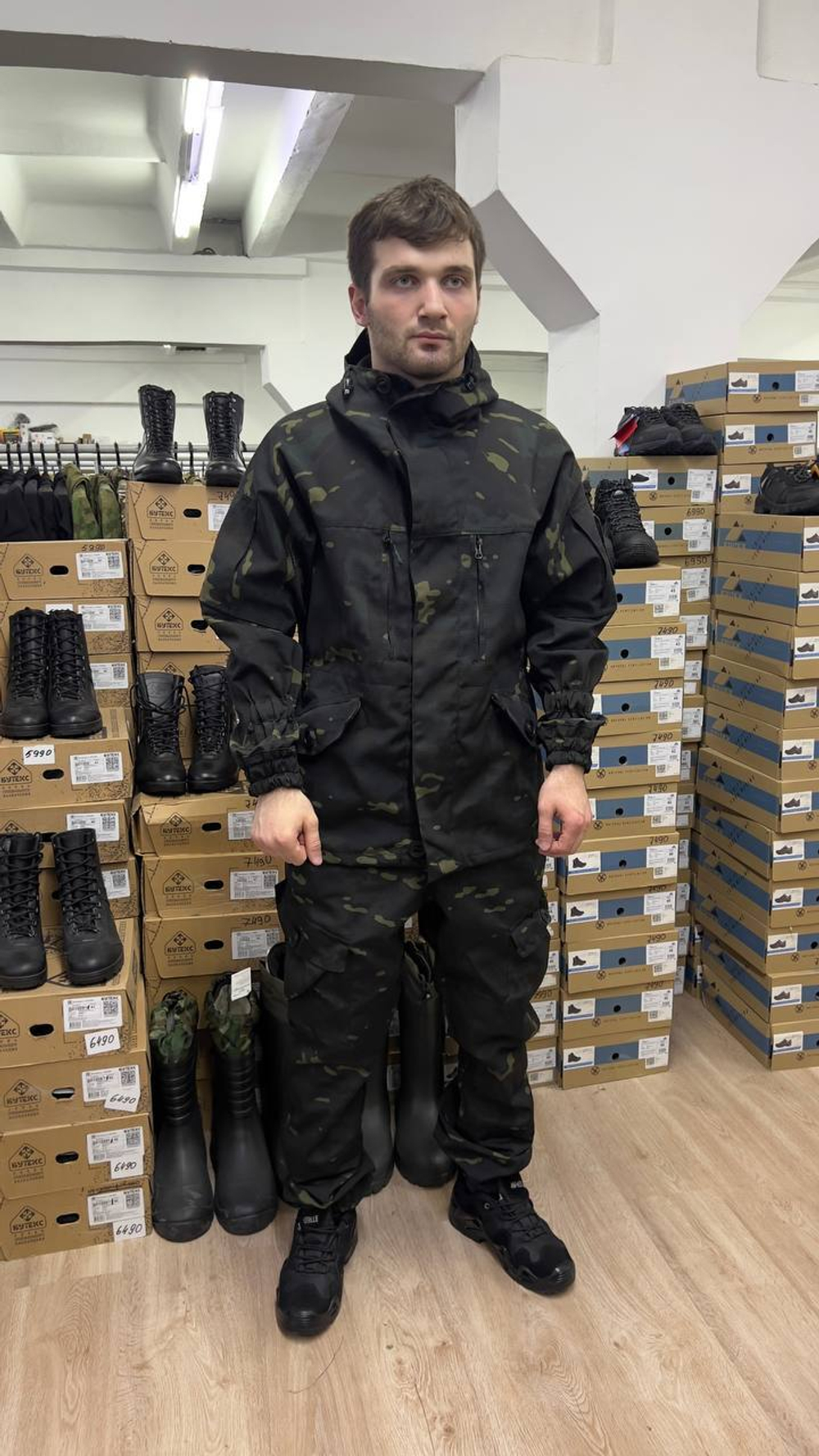 Костюм горка 6 весна-лето лайт / чёрный мультикам 2