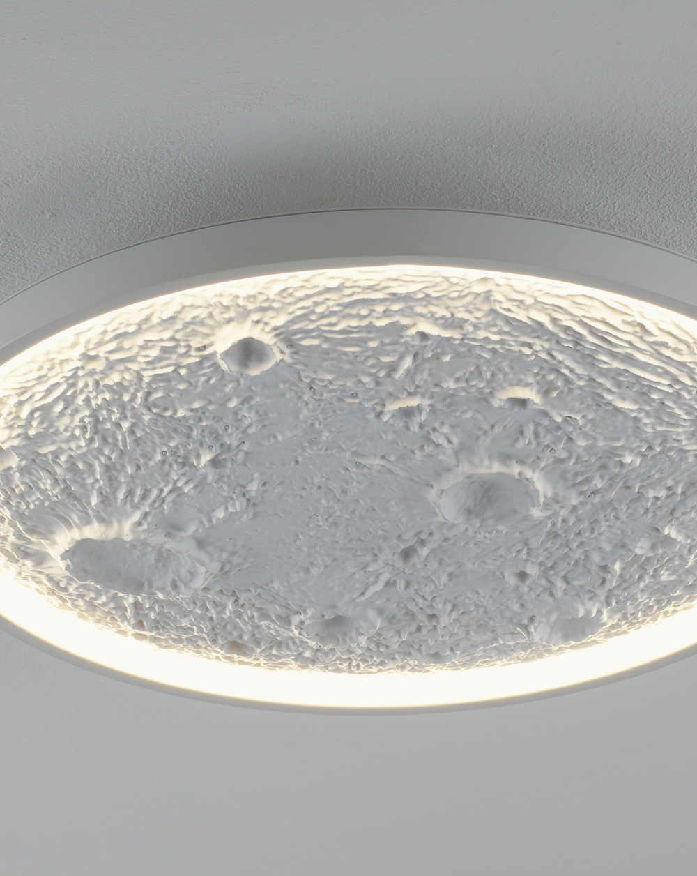 Светильник потолочный светодиодный Moderli V11657-CL Spatial