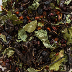 Иван чай с таежной ягодой в подарочном тубусе