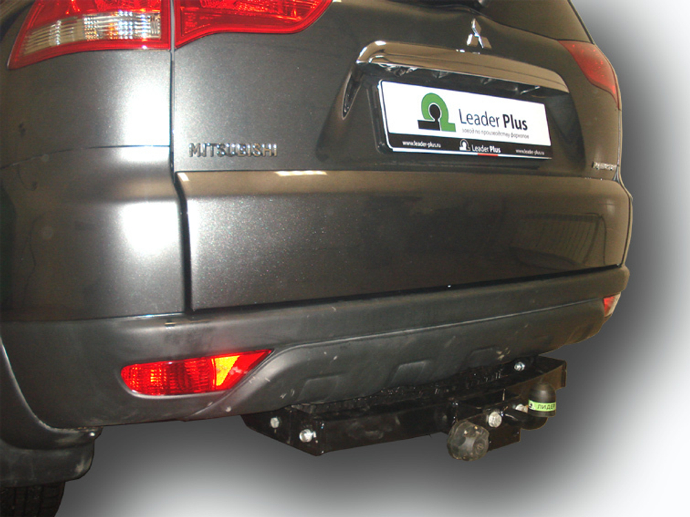 Фаркоп(прицепное) Лидер-Плюс для MITSUBISHI PAJERO SPORT 2 / 3 (2008-2021)(паспорт и сертификат в комплекте)(без электрики)M115-FC