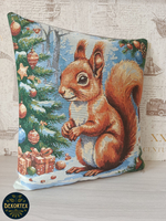 Декоративный гобеленовый чехол для интерьерной подушки Белочка 38*38