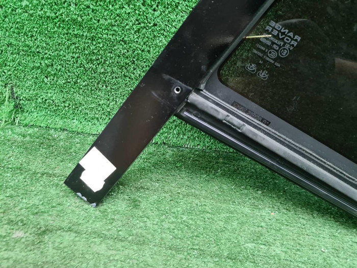 Форточка двери задняя правая RR Vogue 4 L405 12-22