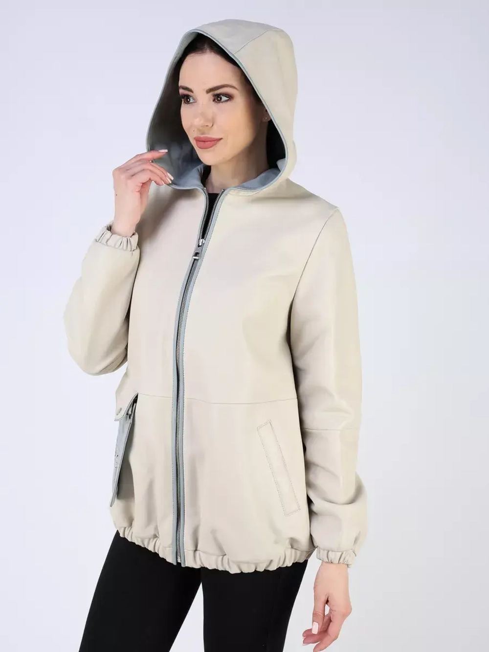 Кожаная куртка демисезонная с капюшоном